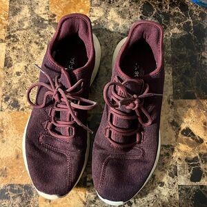 Women’s 8.5 addidas